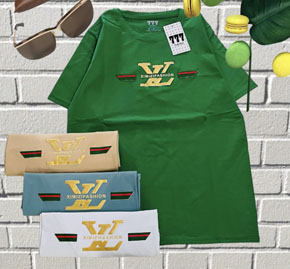 Áo thun cotton Thái hình nổi chữ cho nam nữ và các bạn tuổi teen 40-60kg. freesize từ 40-60kg, chiều cao dưới 1,65cm, </Br>
chiều dài áo 65cm, ngang áo 46cm, đo lúc chưa dãn </Br>
40kg mac form rộng, 50kg form vừa, 60kg mặc form ôm nhé khách ơi </Br>
Đặc điểm cotton thái: chất dày vừa, đanh, thấm hút mồ hôi, co dãn, không sợ bai nhão, hình in nổi toàn màu trend và hình bắt mắt </Br>
Các anh chị chọn màu theo số thự tự 1,2,3,4 em đánh dấu o hình thật ạ, ( bên ngoài hàng dep hon hình)