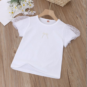 Áo thun cotton cao cấp tay voan phồng đính nơ dễ thương cho bé gái . size 110-140, bé  15-27kg, chất thun cotton 4 chiều mịn mát, form vừa thoải mái, tay phồng phối voan điệu dà, đính nơ trắng sang xịn mịn, hàng hiệu Rich Lai Quảng châu loại 1 cao cấp, 100% như hình </Br>
bảng size tham khảo </Br>
110: 13-16kg </Br>
120: 16-19kg </Br>
130: 20-23kg </Br>
140: 24-28kg </Br>

