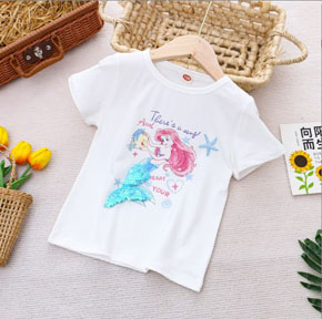 Áo thun cotton 100 kim sa nàng tiên cá ariel cho bé gái. size 110,120.130,140 tương ứng bé 14-27kg </Br>
Vải thun cotton 100%, co dãn 4 chiều,mềm mịn, thoáng mát, mướt tay, thấm mồ hôi </Br>
* siêu phẩm  kim sa hình nàng tiên cá ariel mà bé yêu thích </BR>
* From áo suôn, dễ mặc, hàng QC loại 1, 100% như hình </Br>
bảng size tham khảo </Br>
110: 13-16kg </Br>
120: 16-19kg </Br>
130: 19-23kg </Br>
140: 23-26kg