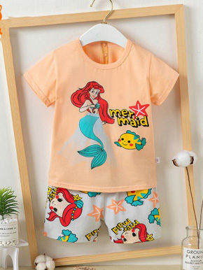 Bộ thun cotton mát mẻ mùa hè in nàng tiên cá ariel cho bé gái. size 70-95, bé 16-37kg. thun cotton 4 chiều co dãn tốt , mềm mại, thấm hút mồ hôi, mát rượi cho mùa hè, hình in thấm họa tiết nàng tiên cá không bong tróc</Br>
* from quần lửng qua gối </Br>
* thích hợp cho hè thu </Br>
* Thích hợp mặc nhà, đi học, đi chơi </Br>
* Hàng Quảng Châu loại 1, 100% như hình


