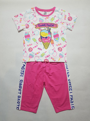 Bộ thun cotton mềm mát quần lửng in họa tiết que kem cho bé gái. size 8-12 tuong ứng bé gái 23-35kg </Br>
chất liệu vải thun cotton 4 chiều cao cấp, mềm mại, co dãn tốt, thấm mồ hôi </Br>
Áo form vừa, quần lửng có 2 túi, hình in  toàn thân họa tiết que kem  dễ thương cho bé gái </Br>
Năng động thể thao đi chơi cho bé gái </Br>
bảng size  tham khảo </Br>
8: 23-26kg </Br>
9: 27-30kg </Br>
10: 29-32kg </Br>
11: 32-34kg </Br>
12: 34-36kg
