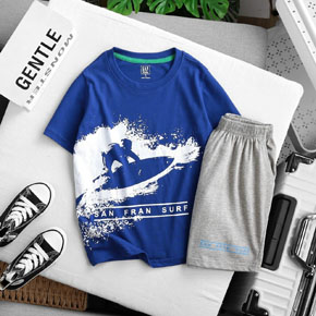 Bộ thun cotton mềm mát in họa tiết thể thao nam tính cho bé trai. size 4-5 dến 14 tương ứng bé 22-52kg </Br>
* vải thun  hàng xuất 100%  cotton, mềm mát, mỏng nhẹ, co dãn 4 chiều , </Br>
* Hinh in nhiều hoa tiết thể thao, nam tính, khủng long, xe ... quần 2 túi thiệt phối cùng tông màu áo </Br>
Bảng size tham khảo </Br>
4-5(XS)l 21-25kg </Br>
5-6(S)L 24-28kg </Br>
7-8(M): 28-33kg </Br>
10-12(L): 32-38kg </Br>
14(XL) 38-45kg </BR>
16(2XL): 46-52kg