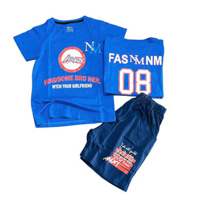 Bộ thun cotton bé trai size đại in chữ thể thao 2 mặt. size 14-22 tương ứng bé trai 40-60kg,vải thun cotton 4 chiều chính phẩm mềm mại, co dãn, thấm hút mồ hôi, hình in 2 mặt kiểu dáng thể thao cho bé trai lớn </Br>
bảng size tham khảo </Br>
14: 38-43kg </Br>
16: 43-48kg </Br>
18: 48-523kg </Br>
20: 54-58kg </Br>
22: 59-64kg