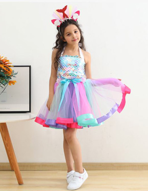 Đầm voan 7 sắc cầu vồng nàng tiên cá ariel kèm cài đầu cho bé gái. size 4-5-đến 10-12 tương ứng bé 14-30kg, </Br>
* Thân đầm vải thun vảy cá cotton co dãn 4 chiều, mềm mại, tùng voan 7 màu, lót thoáng mát </Br>
* đầm dạng cổ yếm cột dây sau lưng, form ngắn trên gối như ngươi mẫu</Br>
* Một mẫu dầm nàng tiên cá ariel cho lễ hội sinh nhật, hóa trang, giáng snh, ,,, </Br>
* Set gồm 1 đầm và 1 cài đầu</Br>
bảng size tham khảo </Br>
4-5: 13-16kg </Br>
6-7: 16-19kg </Br>
8-9: 20-24kg </Br>
10-12: 24-29kg
