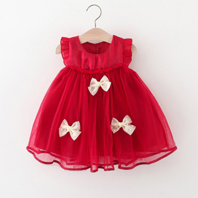 Đầm voan mềm mại màu đỏ phối nơ trắng cho bé gái nhỏ sơ sinh 6-12kg diện noel tết. Một chiếc đầm nhí xinh xắn đáng yêu cho con gái nhỏ diện đầy tháng, thôi nôi, lễ tết. hàng xưởng Quang Châu 100% như hình </br>
Chất liệu organaza tùng voan lưới mềm mại, có lót cotton không sợ ngứa, an toàn cho bé,  vừa xinh vừa nổi bật cho bé gái </br>
Kích thước váy </br>
size 6; chiều dài 40cm </br>
size 8; chiều dài 42cm </br>
size 10; chiều dài 44-45cm </br>
size 12; chiều dài 45-46cm </br> </br>
bảng size tham khảo </br>
size 6: bé 6-9 tháng, 7-9kg cao 65-70cm </br>
size 8: bé 9-12 tháng, 8-10kg cao 70-75cm </br>
size 10: bé 10-15 tháng, 9-11kg cao 75-78cm </br>
size 12: bé 12-18  tháng, 11-13kg cao 78-82cm </br>
