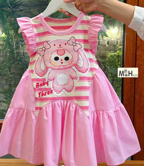 Đầm thun cotton sọc phối vải kate thô mềm mát họa tiết búp bê BABY TREE cho bé gái. size 1-20 cho bé gái 11-38kg </br>
chất liệu thân thun cotton chân đầm vải thô cotton mềm mát, hình in búp bê BABY TREE cho bé gái diện noel tết , đi hoc di chơi deu duoc </Br>
Lưu ý: chỉ có đầm, không có phụ kiện khác </br>
bảng size tham khảo </br>
1: 10-12kg </br>
2: 12-14kg </br>
3: 14-16kg </br>
4: 16-18kg </br>
5: 17-19kg </br>
6: 19-21kg </br>
7: 21-23kg </br>
8 23-25kg </br>
10 : 25-27kg : </br>
12 : 27-29kg</br>
14 : 29-32kg</br>
16 : 32-34kg</br>
18 : 34-36kg</br>
20 : 35-38kg</br>
giá 140-150k tùy size