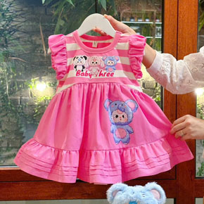 Đầm thun cotton sọc phối vải kate thô mềm mát họa tiết búp bê BABY TREE cho bé gái. size 1-20 cho bé gái 11-38kg </br>
chất liệu thân thun cotton chân đầm vải thô cotton mềm mát, hình in búp bê BABY TREE cho bé gái diện lễ tết , đi hoc di chơi deu duoc </Br>
Lưu ý: chỉ có đầm, không có phụ kiện khác </br>
bảng size tham khảo </br>
1: 10-12kg </br>
2: 12-14kg </br>
3: 14-16kg </br>
4: 15-17kg </br>
5: 17-19kg </br>
6: 19-21kg </br>
7: 21-23kg </br>
8 23-25kg </br>
10 : 25-27kg : </br>
12 : 27-29kg</br>
14 : 29-32kg</br>
16 : 32-34kg</br>
18 : 34-36kg</br>
20 : 35-38kg</br>
giá 145-160k tùy size