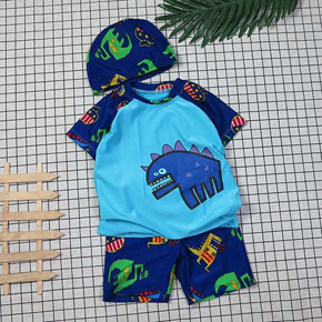 Bộ áo và quần đi bơi khủng long dễ thương kèm nón size nhỏ và đại. size M, L, XL, 2XL, 3XL, 4 XL bé 11-40kg, vải thun polyester co dãn, mềm mại, không thấm nước, hình in khủng long dễ thương cho bé trai, set gồm áo, quần, nón bơi, hàng nhập Quảng Châu hình chụp thật 100%