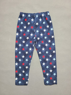 Quần legging dài chống muổi giữ ấm cho bé gái in họa tiết dễ thương. size 1-10t, bé 8-25kg, chất thun cotton 100%, co dãn 4 chiều, form quần dài, hình in  họa tiết ngôi sao   dễ thương  và ấm áp cho bé gái, bé mặc kết hợp áo rất xinh Việt Nam </Br>
size 1-3t, bé 8-13kg, giá 45k </Br>
size 4-6t, bé 14-18kg giá 50k </Br>
size 7.8-9,10 bé 19-25kg. giá 55k </Br>
size 10: 23-26kg, gia 60k
