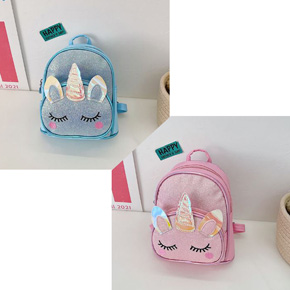 Balo mini nhỏ kim tuyến ngựa unicorn 1 sừng cho mẹ và bé gái đi du lịch đi chơi. kích cỡ 20*19*10cm, cho bé từ 3-15 tuổi , chất liệu simimi mềm mại ạ </Br>
Mặt trước balo phủ kim tuyến, tạo hình ngựa 1 sừng  đáng yêu mà các bé yêu thích </BR>
* Một phụ kiện túi xách dễ thương cho bé diện cùng đầm đi chơi </Br>
* Một chiếc balo nhỏ cho con gái dựng sũa, nước, khăn giấy, ,,, và vật dụng cá nhân đi du lịch và dã ngoại </Br>
* Một món quà nhỏ xinh cho bé dịp sinh nhật,  quốc tế thiếu nhi, giáng sinh, lễ tết.. 