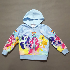Áo khoác cotton mềm mát hình ngựa pony bảy sắc cầu vồng . * size 5-8 tương ứng bé 15-26kg </Br>
* vải thun cotton da cá vừa phải, mềm nhẹ, không nóng, co dãn tốt </Br>
* hình in ngựa pony bảy sắc cầu vồng dễ thương mà bé yêu thích </BR>
Sản xuất tại Việt nam </Br>
Size tham khảo : </Br>
5: 14-17kg </Br>
6: 16-19kg </Br>
7: 19-22kg </BR>
8: 22-26kg