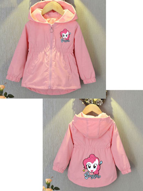 Áo khoác gió ngựa pony dáng dài xinh xắn cho bé gái. ize 130,140,150,160 tuong ứng 20-40kg </Br>
* Chất liệu vải gió ( dù) che gió, che mưa, giữ ấm cho bé, hàng may 2 lớp cẩn thận </Br>
* Hình in ngựa pony unicorn 2 mặt, mặt trước và sau mà các bé yêu thích, màu hồng ngọt ngào , dáng  dài bo eo xinh xắn cho bé </Br>
* hàng quảng châu loại 1, 100% như hình </Br>
Bảng size tham khảo </Br>
130: 20-25kg </Br>
140: 25-28kg </Br>
150: 28-32kg </Br>
160:33-40kg