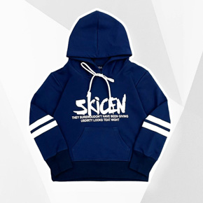 Áo thun Hoddie có nón kiểu dáng thể thao cho bé trai và gái tuổi teen. size 16-26. thích hợp từ 40-60kg </Br>
* Chất liệu thun cotton da cá 100% cotton, mềm mại, co dãn, dày vừa phải, mặc mát, bề mặt bên trong áo láng mịn, thích hợp mùa xuân hè thu, . Mình da cá chuyên dụng 1 lớp Sài gòn, không phải hàng nỉ, nỉ bông dày như mùa đông miền bắc </Br>
* From hoddie có nón rộng, có dây, in chữ và phối sọc thể thao, thích hợp cho các bé tuổi teen 10-20 tuổi, cả gia đình mặc cặp </Br>
* Kiểu dáng thể thao tay phối 2 sọc, có túi xin xò </BR>
Bảng size tham khảo :</Br>
16: 37-42kg </Br>
18: 42-46kg </Br>
20: 46-50kg </Br>
22: 50-54kg </Br>
24: 54-58kg </Br>
26: 57-62kg </Br>