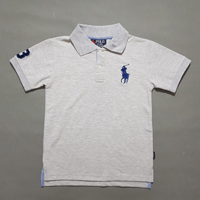 Áo thun cá sấu polo thêu ngựa phong cách nam tính cho bé trai. size S-XXL, tương ứng 25-45kg </Br>
Vải thun cotton cá sấu, mình vải vừa co dãn, thấm hút mồ hôi </Br>
* Thêu ngựa và số ở tay áo, cổ bé, phong cách cổ điển, đơn giản, không hề lỗi mốt , nam tính cho bé trai </Br>
Bảng size tham khảo </Br>
S: 25-28kg </Br>
M: 28-32kg </Br>
L: 32-36kg </Br>
XL: 36-40kg </Br>
XXL; 40-46kg </BR>
giá 125-130k
