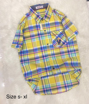 Áo sơ mi  kate mềm nhẹ sọc phối túi gấu cho bé trai. size S-XL tương ứng bé 25-40kg, chất liệu vải kate mềm nhẹ, sọc nhiều màu nam tính, túi phối gấu cho bé trai </Br>
bảng size tham khảo </Br>
S: 25-29kg </Br>
M: 29-33kg </Br>
L: 33-37kg </Br>
XL: 37-40kg