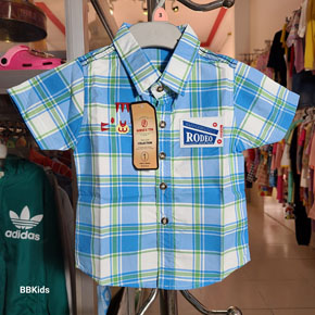 Áo sơ mi sọc mềm mại mát mẻ phối hình thêu thú nhỏ dể thương cho bé trai. size 1-8t tương ứng bé 8-25kg </br>
Chất liêu kate  cotton, mềm mại, thoáng mát,  dễ chịu thoải mái cho bé trai nhỏ </bR>
Áo may kiểu sơ mi sọc, thêu thêm họa tiết thú nhỏ ở góc áo dễ thương cho bé trai nhỏ diện lễ noel tết </br>
bảng size tham khảo </br>
1: 8-10kg </Br>
2: 10-12kg </Br>
3: 12-14kg </br>
4: 13-15kg </BR>
5: 15-17kg </br>
6: 17-20kg </Br>
7: 20-23kg </Br>
8: 23-26kg