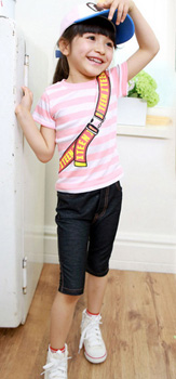 Bộ Túi Siêu Nhân Quần Giả Jean phong cách. size 100-140, tương ứng bé 1-6t, 12-25kg, áo thun sọc in túi siêu nhân chất liệu mềm đẹp, quần giả jean ôm phong cách Hàn Quốc, đặc biệt lưng quần co dãn tốt, chất giả jean mềm.