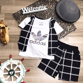 Bộ vest gile sọc caro gồm áo thun, áo gile quần kaki cho bé trai diện Noel và Tết. size 1-8t, bé 8-24kg, set gồm 3 món, áo thun in chữ, áo gile ca rô màu đỏ nổi bật, quần kaki lưng thun co dãn mềm mại, cho bé trai mặc dự tiệc sinh nhật, thôi nôi, Noel và Tết
