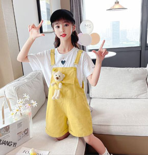 yếm kaki quần đùi phối túi gấu dễ thương cho bé gái . size 120-160 tương ứng 22-46kg </Br>
* bộ gồm 1 yếm kaki demin mềm, kèm gấu nhỏ dể gắn vào túi của yếm, không có áo trắng bên trong và nón </Br>
* Chất liệu kaki demin quảng châu, mềm mại, form rộng </Br>
* size lớn cho bé gái tuổi teen 2 chị em mặc cặp tung tăng </Br>
* hàng quảng châu loại 1, kiểu dáng y hình,  </Br>
bảng size tham khảo </Br>
120; 22-25kg  </Br>
130: 25-28kg</Br>
140: 29-34kg </Br>
150: 35-40kg </Br>
160: 40-46kg </Br>
gia 200-220 tùy size