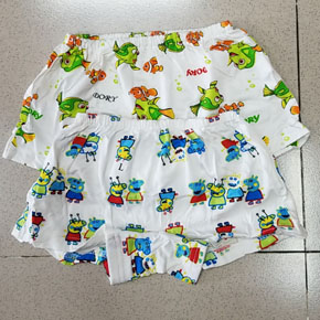 Quần sip cotton lạnh in heo peppa và cá nemo bé trai và gái. size S-5XL, bé 10-35kg vải thun cotton lạnh mềm mát, hình in hoạt hình dễ thương cho bé gái, av2 trai. Có thể mặc với đầm, hoac kết hợp áo thun ba lỗ mùa hè, hiệu leilei. </Br>
bảng size tham khảo </Br>
S; 10-13kg </Br>
M: 13-16kg </Br>
L: 16-20kg </Br>
XL_ 20-24kg </Br>
2XL : bé 22-26kg</Br>
3XL: bé 25-29kg </Br>
4Xl: bé 28-32kg </Br>
5XL: 32-35kg </Br>