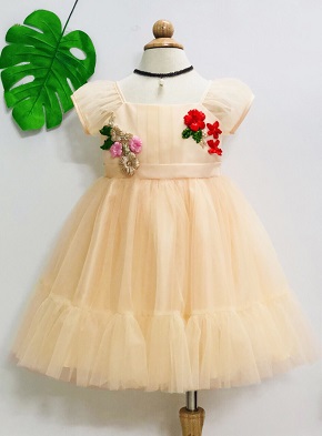 Đầm voan dạ hội kết hoa 3d cao cấp cho bé gái. size 3-10t, bé 12-30kg, chất liệu voan ren cao cấp, bên trong lót kate thoáng mát, tùng 4 lớp , thân trên kết hoa 3d đáng yêu cho bé gái dự tiệc, sinh nhật, lễ hội, hàng cao cấp 100% như hình
