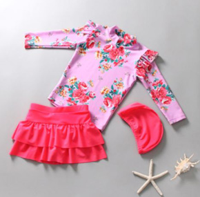 Bộ đồ bơi áo và váy hoa mùa hè hồng ngọt ngào bé gái đi biển di bơi. size M, L, XL, 2XL bé 12 den 25kg </br>
* Chất vải thun polyester chuyên dụng đồ bơi,chống thấm nước, co dãn 4 chiều </Br>
* Hình in sắc nét hoa mùa hè mà các bé yêu thích </Br>
* bộ gồm 3 mảnh 1 áo bơi tay dài,  1 váy bơi có quần đùi bên trong, 1 nón bơi, thích hợp với mọi thời tiết, đi biển đi bơi, chống nắng </Br>
* hàng quảng châu loại 1, cao cấp, may lót kỹ., 100% y hình, an toàn cho bé </Br>
Bảng size tham khảo :</Br>
M: 12-15kg </Br<
L: 15-18kg</Br>
XL: 17-20kg </Br>
2XL : 21-25kg
