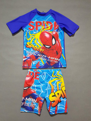 Bộ đồ bơi áo và quần người nhện spiderman siêu ngầu cho bé đi biển đi bơi. size 9-15 bé 22-40kg </Br>
Vải thun polyester co dãn, dày vừa phải, không thấm nước </Br>
* áo có dây kéo sau lung, dễ mặc, quần lưng thun không dây rút </Br>
* Hình in sắc nét họa tiết spiderman mà các bé yêu thích </Br>
* Bộ đồ bơi rời áo và quần tiện dụng, đi biển đi bơi đều tiện lợi </Br>
Bảng size tham khảo: </Br>
9: 22-25kg </Br>
10: 25-28kg </Br>
11: 28-31kg </Br>
12: 31-34kg </Br>
13: 33-36kg</Br>
14: 36-39kg </Br>
15: 37-40kg