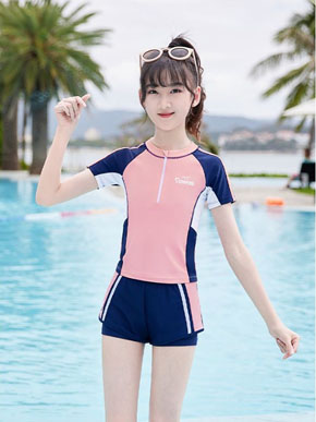 Bộ đồ bơi chống nắng  hồng ngọt ngào cho mùa hè của bé tuổi teen 27-52kg. size 3xl 4xl  5xl cho bé gái 27-42kg </br>
***Chất liệu đồ bơi chuẩn  polyester cao cấp, mềm nhẹ, co dãn , chống nắng chống thấm nước, lên form tạo dáng đẹp </br>
**** Kiểu dáng thể thao mà nữ tính, áo có dây kéo trước tiện lợi, in summer phối màu chuẩn xanh hồng phong cách tuổi teen
** Áo có lót, có mút nhẹ tháo rời, quần đùi 2 lớp tiện lợi kín đáo </br>
****Màu hồng xanh ngọt ngào, Đi biển đi bơi dều dẹp, </br>
*** hàng chuẩn loại 1 ,  Quảng Châu, chính hãng, bao giống hinh mẩu,</br>
Bảng size tham khảo </br>
3XL 26-31kg </Br>
4XL: 33-37kg </br>
5XL: 38-45kg </br>
6XL: 46-52kg

