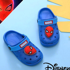 Dép lỗ hoạt hinh người nhện spiderman chớp đèn bé trai. size 23,25,27 bé 2-4t, chất liệu nhựa mềm mại, đèn chớp sáng hình xe hơi mc queen mà các bé yêu thích, hàng Quảng Châu cao cấp loại 1 100% nhu hình