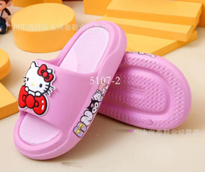 Dép nhựa eva siêu nhẹ êm chân họa tiết hello kitty kuromi bé gái. Chất liệu nhựa eva siêu nhẹ,  mềm, dẻo, có thể bẻ cong , form dép bánh mì , rộng rãi, chắc chắn mà vẫn nhẹ nhàng nâng niu bàn chân bé </Br>
Hình in sắc nét họa tiết siêu nhân captain america  các bé yêu thích,  </Br>
Dép lê tiện lợi cho bé đi hoc, di biển đi chơi đi dâu cũng duoc ạ </Br>
Bảng size tham khảo </Br>
24-25: lòng chân 15-16cm, </Br>
26-27: lòng chân 16-17cm, </Br>
28-29: lòng chân 17-18cm, </Br>
30-31: lòng chân 18-19cm, </Br>
32-33:  lòng chân 19-20cm, </Br>
34-35: lòng chân 20-21cm </br>
gia 130-140k