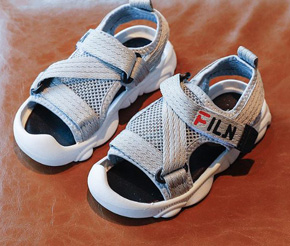 Saldal lưới thể thao quai chéo bé trai. size 27-32, bé 3-7 tuổi, chất liêu simili mềm mại, phối lưới thoáng khí, kiểu dáng đan dây thể thao cho bé trai mùa hè, hàng nhập Quảng Châu 100% như hình