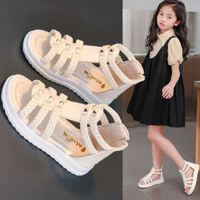 Sandal đan dây chiến binh cho bé gái lớn tuổi teen. size 30-37 cho bé gái từ 6-16 tuổi </Br>
Chất liệu da PU mềm mại, kiểu dáng đan dây chiến binh có dây kéo sau vừa thể thao vừa cá tính cho bé gái </br>
bảng size tham khảo </Br>
30 lòng chan 17-17.5cm </br>
31: lòng chân 18cm </br>
32: lòng chân 18,5-19cm </Br>
33: lòng chân 19-19,5cm </br>
34: lòng chân 19,5-20cm </br>
35L lòng chân 20-21cm </br>
36: lòng chân 21-21,5cm </Br>
37 lòng chân 21,5-22cm