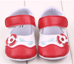 Giày tập đi thêu cành hoa bé gái. size 12,13 bé từ 6-12 tháng, giày vải, đế nhựa, mềm mại êm ái cho bé tập đi 