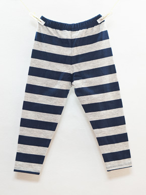 Quần legging dài in sọc cho bé gái. size 1-10t, bé 8-25kg, thun cotton sọc , co dãn tốt, form đẹp, họa tiết sọc dễ phối áo cho trai và gái, Việt Nam