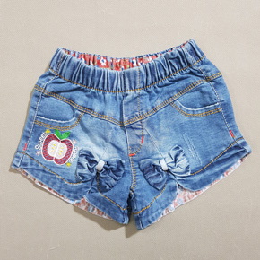 Quần short jean bé gái thêu trái táo phối 2 nơ dễ thương. size 1-14t, bé 8-35kg, chất liệu jean thun co dãn mạnh, thêu táo và phối 2 nơ xinh xắn dễ thương cho bé gái đi hoc, đi chơi, Việt Nam