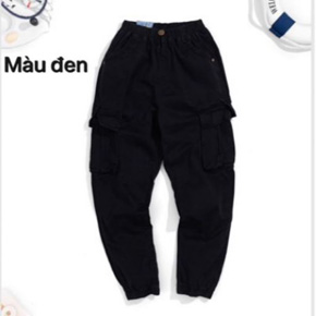 Quần kaki joggger túi hộp kiểu dáng thể thao cho bé trai và gái 45-70kg. size 15-20, tương ứng 25-45kg </Br>
Chất vải kaki cotton, co dãn, lưng thun, form quần jogger túi hộp </Br>
Kiểu dáng thể thao, thích hợp cho bé trai và gái, năng động khỏe khoắn </Br>
Sản xuất tại Việt Nam </Br>
Bảng size tham khảo: </Br>
size  15: 45-49kg  </Br>
size 16: 49-53kg </Br>
size 17; 53-58kg </Br>
size 18: 59-62kg </Br>
size 19: 62-65kg </Br>
size 20: 64-70kg </Br>
bảng size chuẩn mặc vừa thoải mái, quần bo theo chuẩn jogger, bé bụng bự hoac dài người có thể nâng thêm size </Br>
gia 200-210
