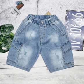 Quần lửng jean cotton co dãn túi hộp mềm mại cho bé trai . size 12-20 tuong ứng bé 2-6t, 12-25kg </br>
chất liệu jean cotton có chất thun co dãn tốt, lưng mềm, 2 túi hộp cực ngầu cho bé </br>
quan dễ kết hợp áo thun, sơ mi cho bé đi chơi dự tiệc </br>
bảng size tham khảo </br>
12: 12-14kg </br>
14: 14-16kg </br>
16: 16-18kg </br>
20: 19-22kg </br>
22: 22-25kg
