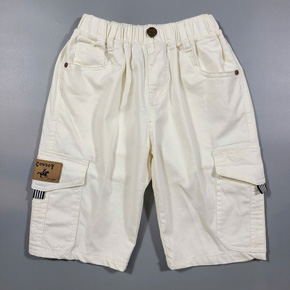 Quần lửng kaki túi hộp co dãn mềm mại cho bé trai. size 15-20 cho bé trai 25-45kg </br>
Chất liệu kaki thun co dãn, lưng thun mềm, 2 túi hộp phối da cho bé trai </br>
quần màu trắng kem dễ phối áo cho bé trai đi chơi </br>
bảng size tham khảo </br>
15: 25-28kg </br>
16: 28-31kg </br>
17: 31-34kg </br>
18: 34-38kg </br>
19: 38-42kg </br>
20: 42-45kg