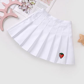 Váy quần xếp ly thêu quả dâu dễ thương cho bé gái. size 130,140,150,160 tương ứng bé 20-40kg </Br>
* Chất vải cát xếp ly đứng form, lưng thun phía sau mềm mại thoải mái, có quần thun bên trong , hình thêu quả dâu nhỏ dễ thương cho bé gái </Br>
Bảng size tham khảo </Br>
size 130: 20-25kg </Br>
size 140: 25-30kg </Br>
size 150: 30-35kg </Br>
size 160: 35-40kg </Br>
Gia 155-160k