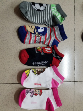 Vớ cotton hoạt hình disney cho bé trai và gái. freesize bé 2-6 tuổi, nhiều màu sọc đá banh, captain Amercan, xe hơi, công chúa cho bé trai và gái